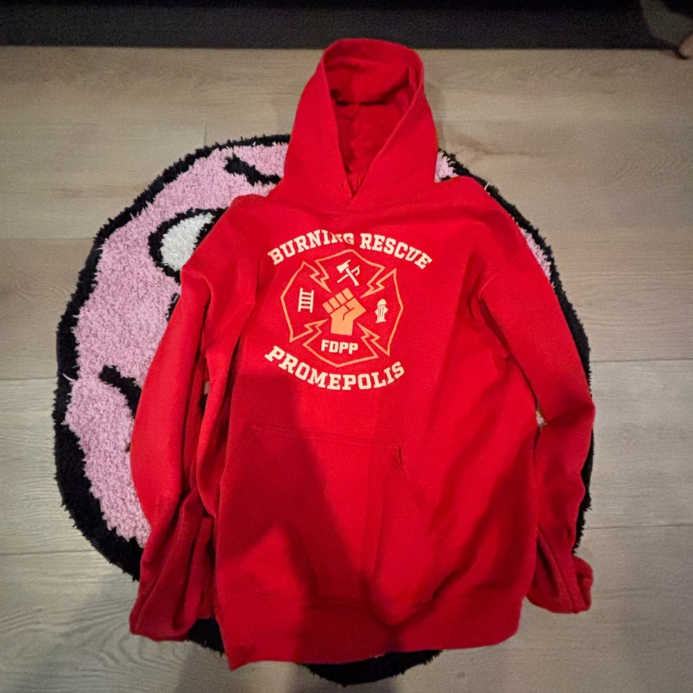 Gildan Red Jacket with Hood and Fleece Material